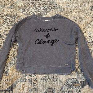 Gray Long Sleeve 'Waves of Change' Top